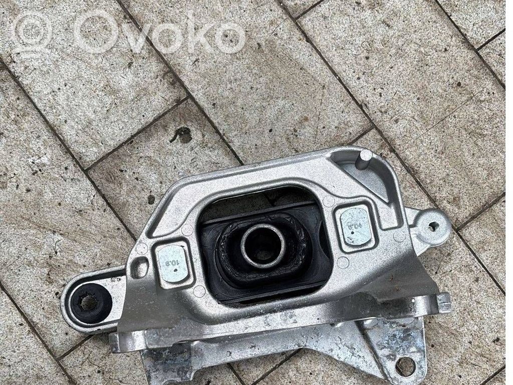 Renault Kangoo III Engine mount bracket 