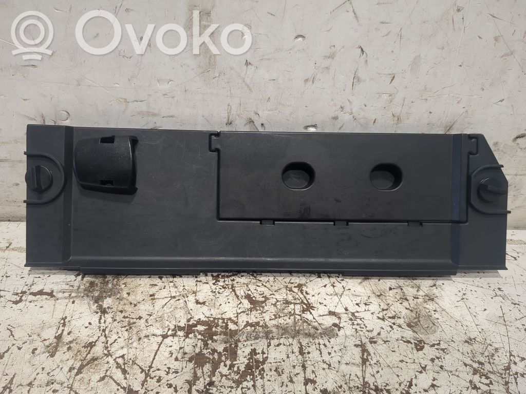 BMW 5 E60 E61 Kita salono detalė 