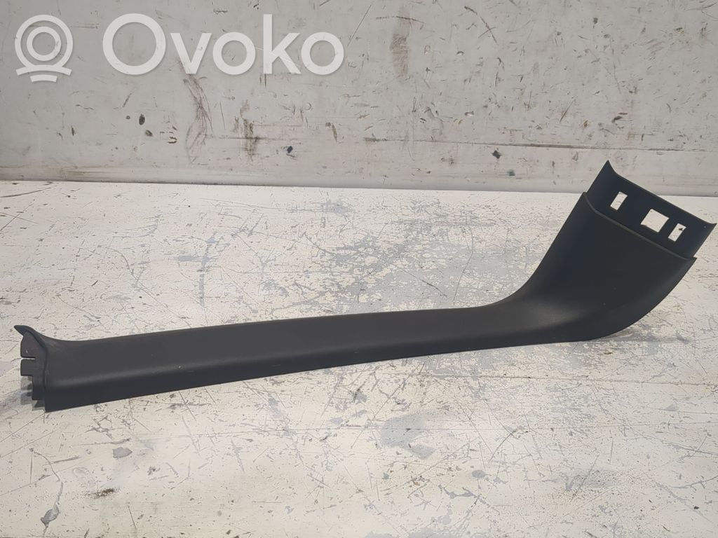 BMW 5 E60 E61 Šoninė apdaila (prie lango) 