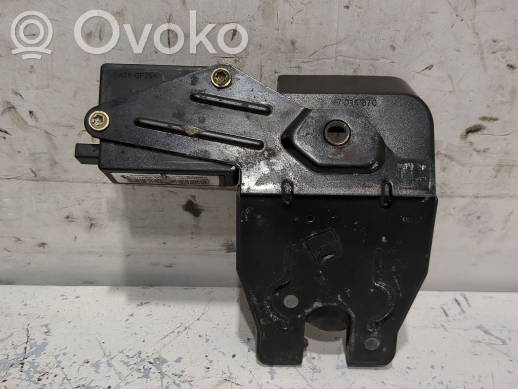 BMW 5 E60 E61 Aizmugurējā pārsega slēdzene 