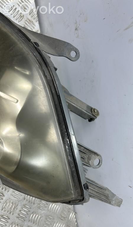 Ford Fiesta Headlight/headlamp 