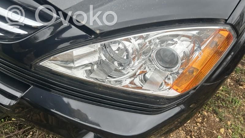 SsangYong Kyron Lampa przednia 