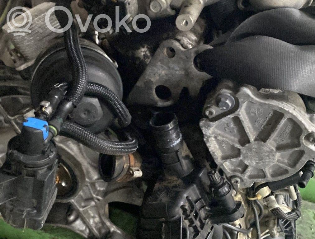 Peugeot 208 I Engine 