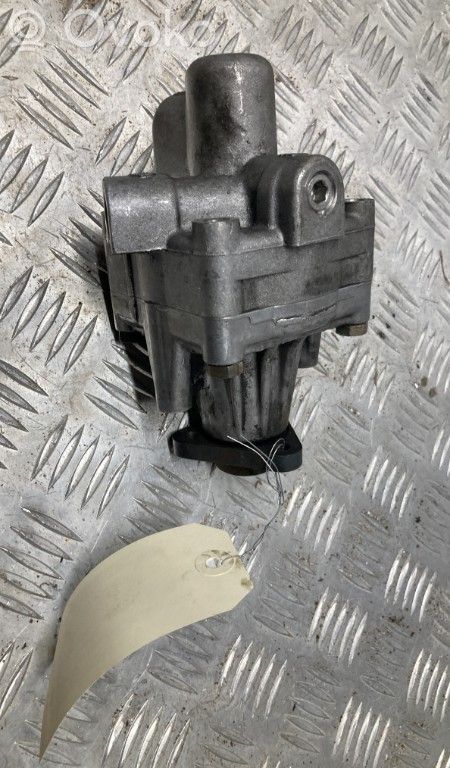 Audi A8 S8 D2 4D Ohjaustehostimen pumppu 