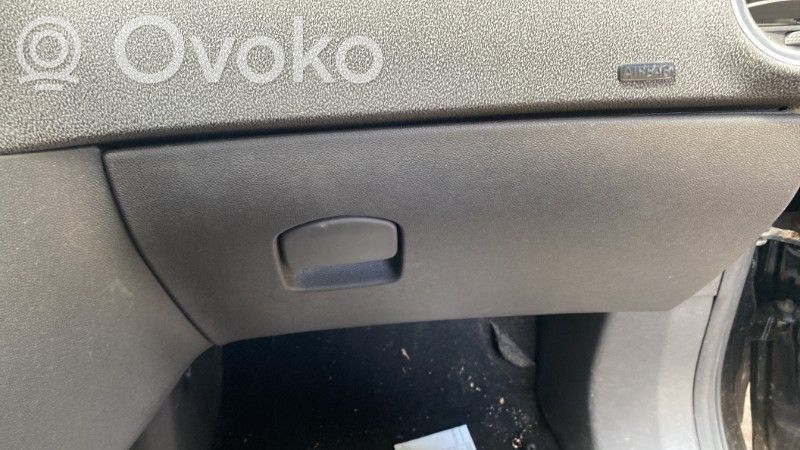 Opel Corsa D Daiktadėžės (bordačioko) komplektas 