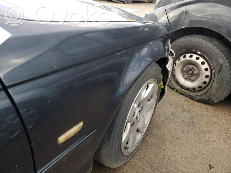 BMW 3 E46 Spārns 