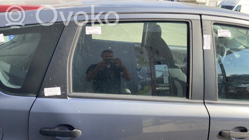 Nissan Note (E11) Luna de la puerta trasera 