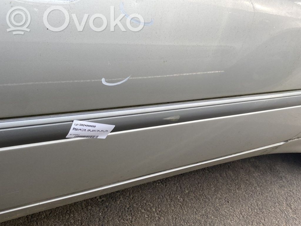 Mercedes-Benz C W202 Rivestimento della portiera anteriore (modanatura)
