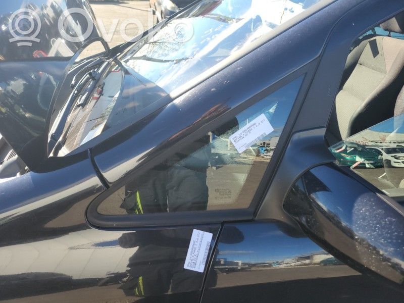 Opel Zafira A Finestrino/vetro triangolo anteriore 