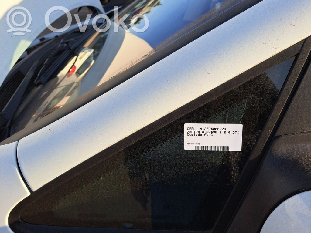 Opel Zafira A Finestrino/vetro triangolo anteriore 