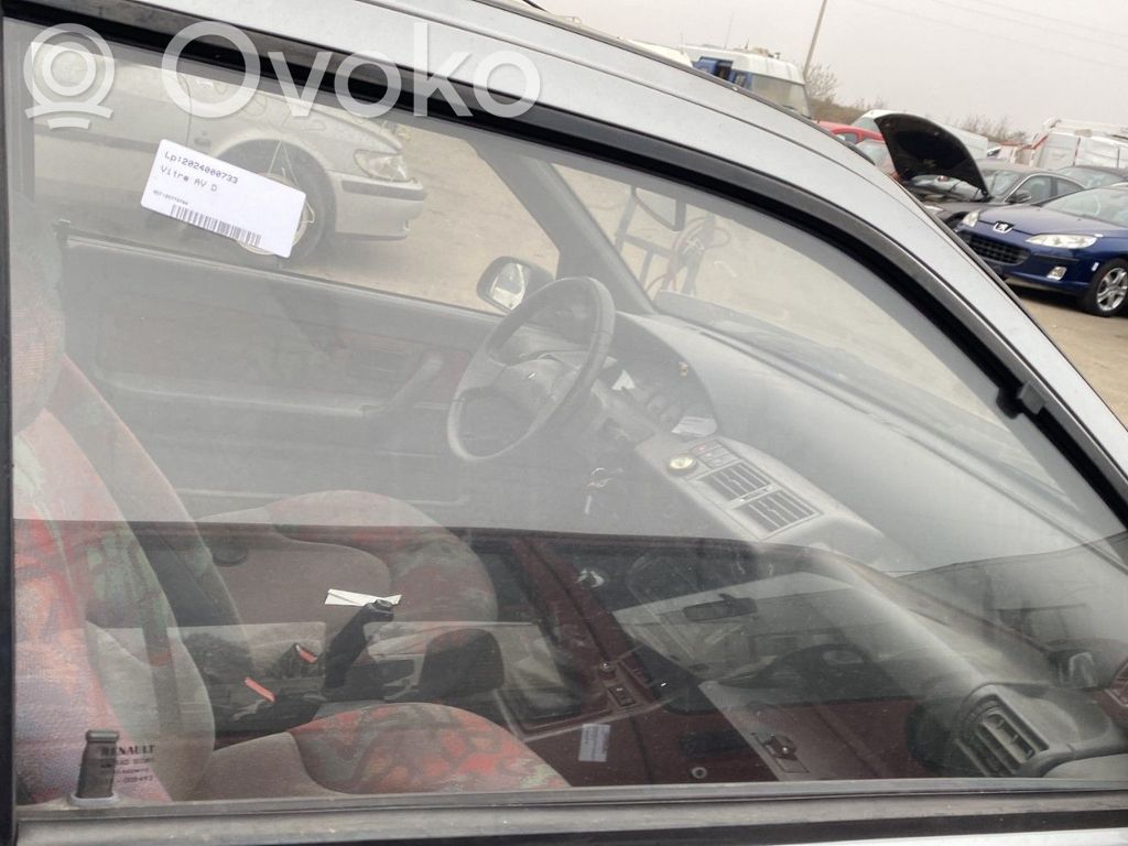 Renault Clio I Szyba drzwi przednich 