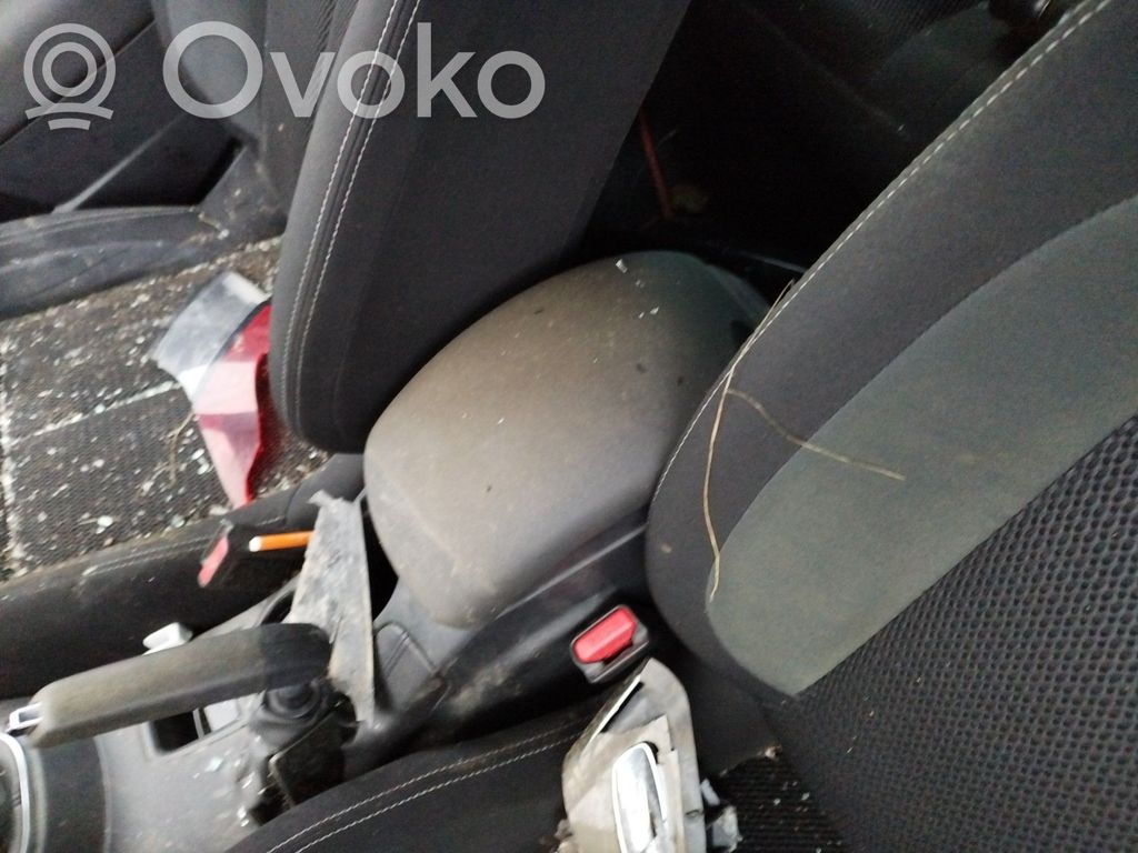 Citroen C4 II Reposabrazos 