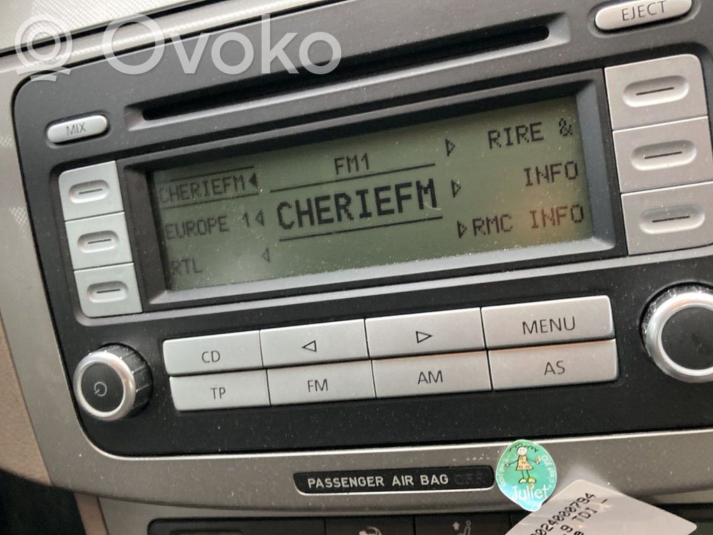 Radio / CD-Player / DVD-Player / Navigation
