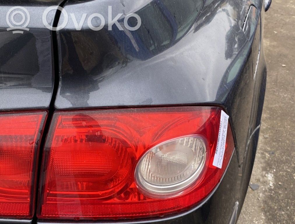 Renault Laguna II Aizmugurējais lukturis virsbūvē 