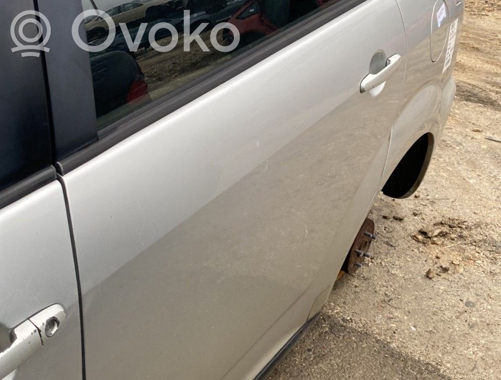 Toyota Corolla Verso E121 Ușă spate 