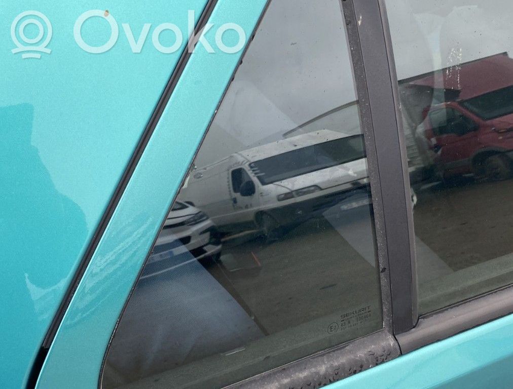 Citroen Saxo Vidrio lateral trasero 