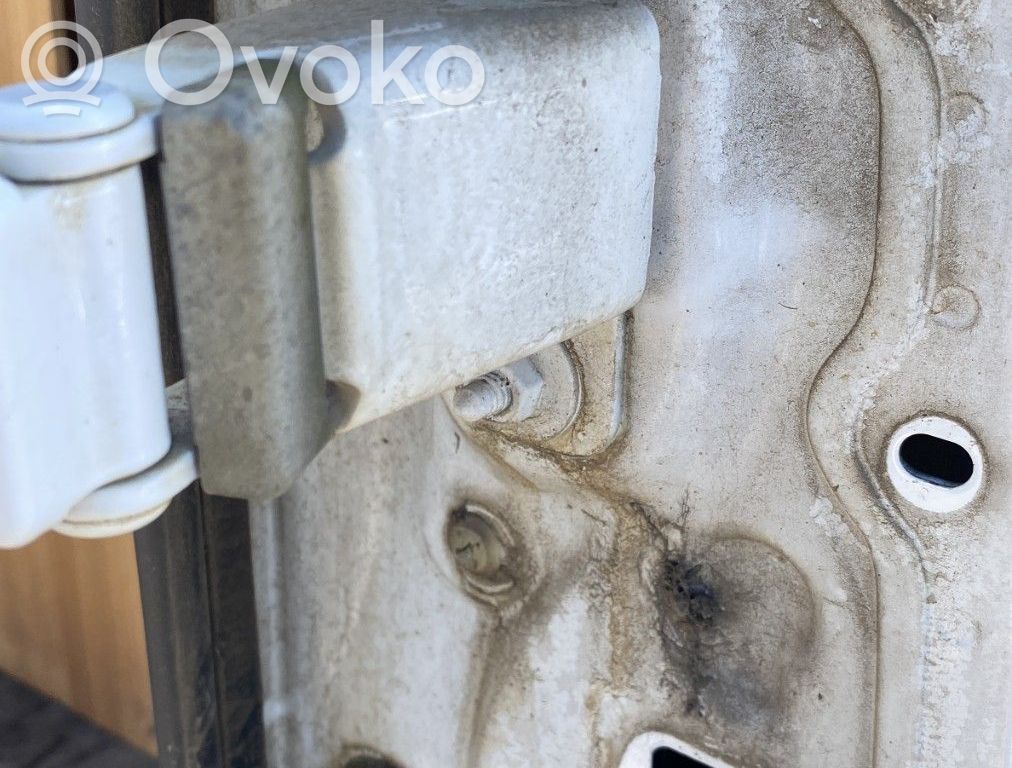 Renault Kangoo II Rear door upper hinge 