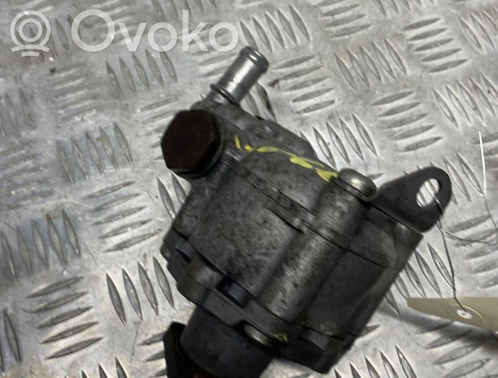 Ohjaustehostimen pumppu   32413450592