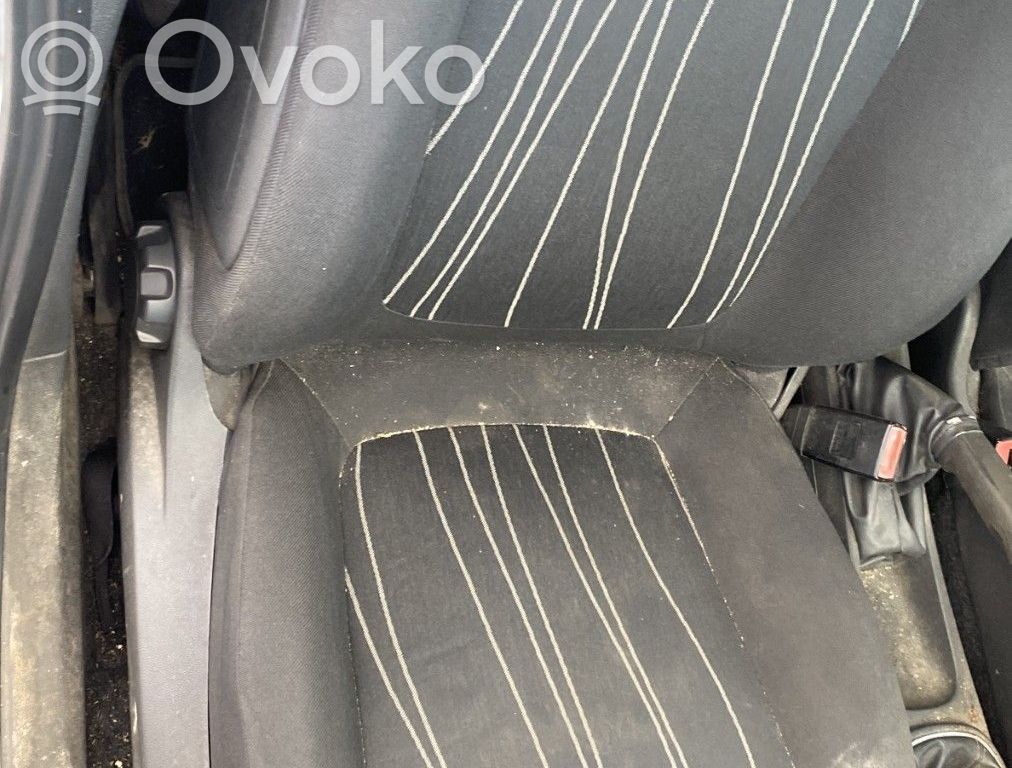 Opel Corsa D Scaun față pasager 