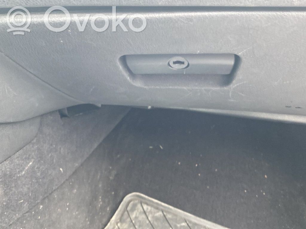 Glove box set   51167143320