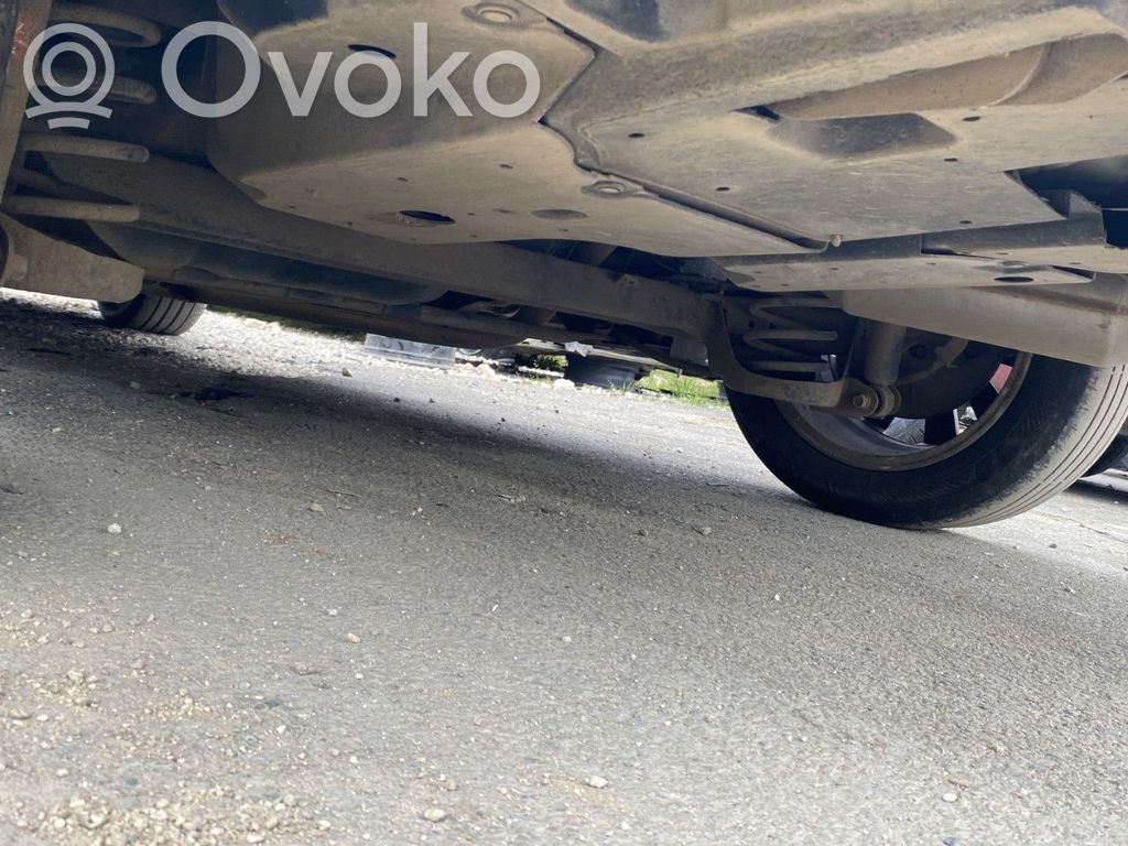 Toyota Auris 150 Set del kit di montaggio della sospensione posteriore 