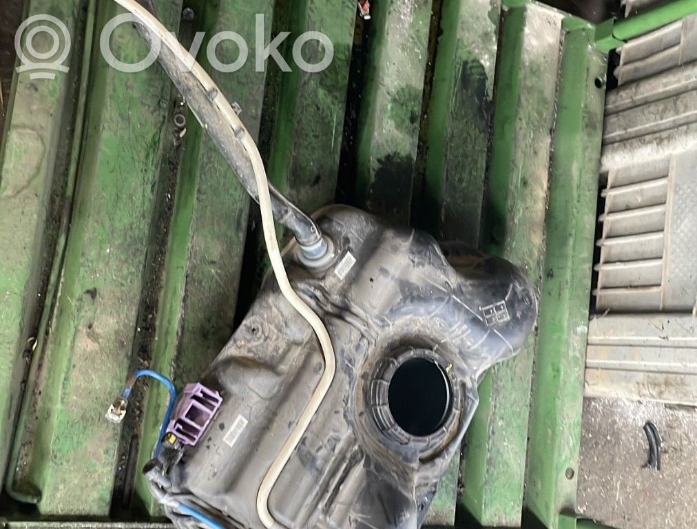 Peugeot 208 II Serbatoio del carburante