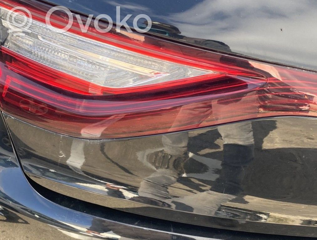 Renault Megane IV Feux arrière sur hayon