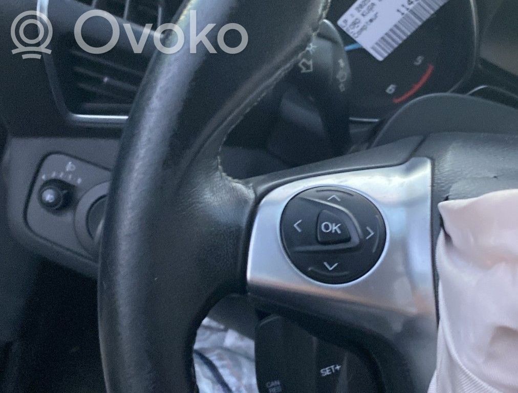 Ford Kuga II Ohjauspyörä 