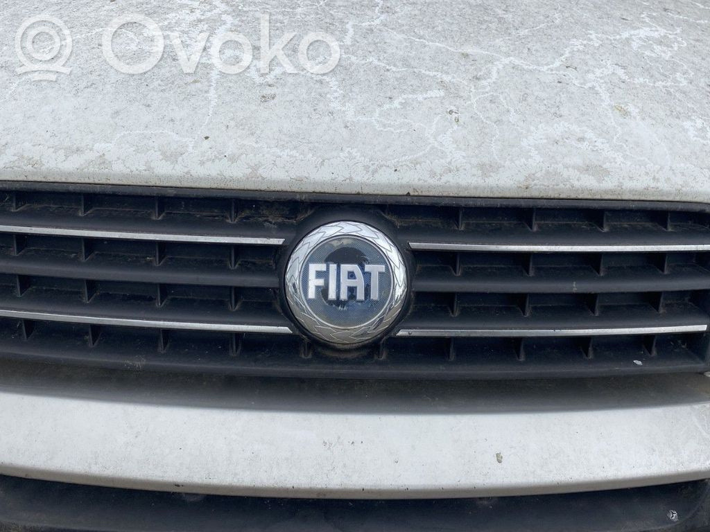 Fiat Punto (188) Grilă față 
