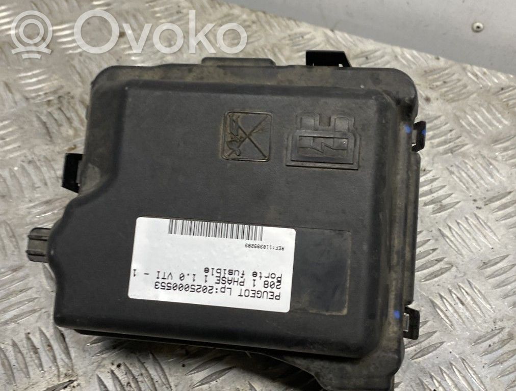 Peugeot 208 I Módulo de fusible 