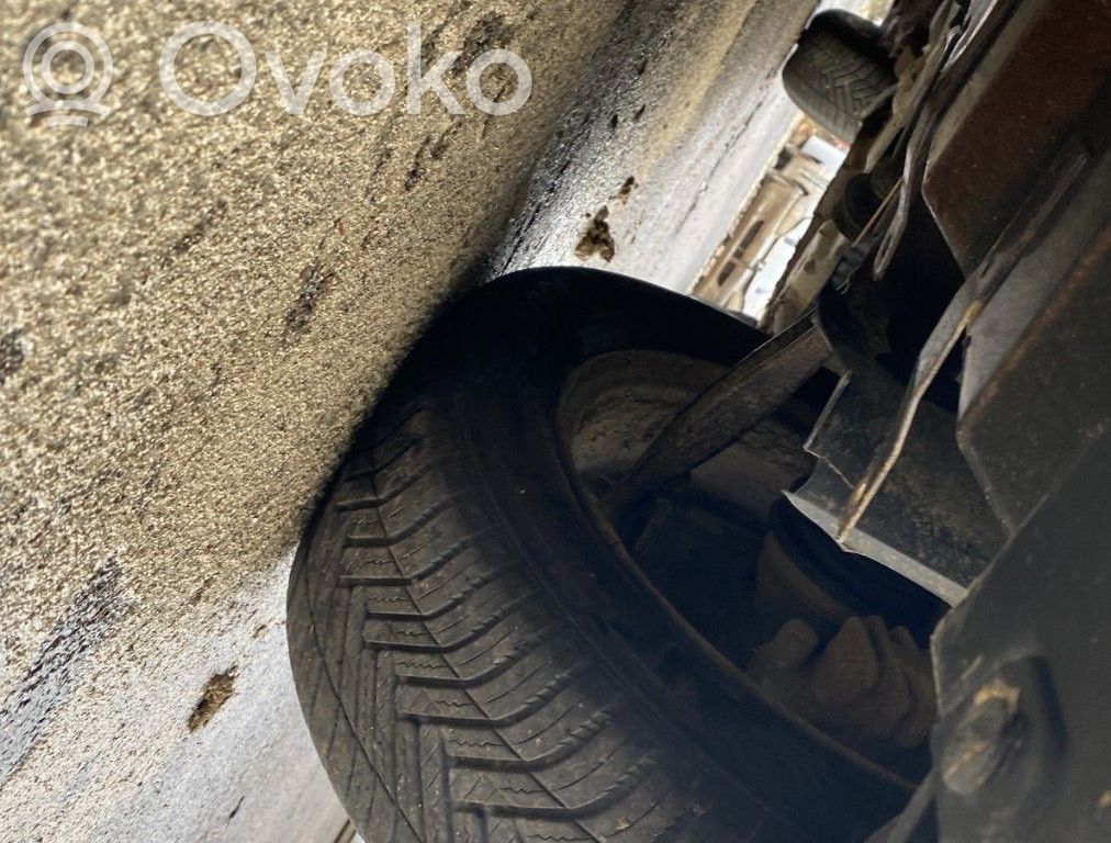 Peugeot Partner Fuso a snodo con mozzo ruota anteriore 