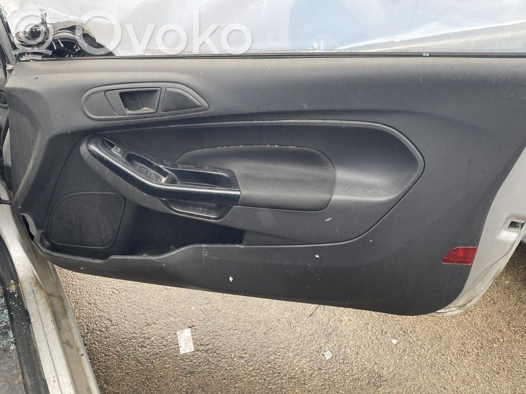 Ford Fiesta Etuoven verhoilu 