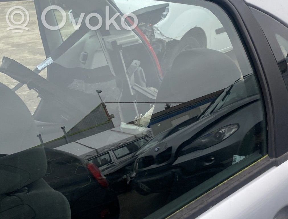 Citroen C3 Luna de la puerta trasera 