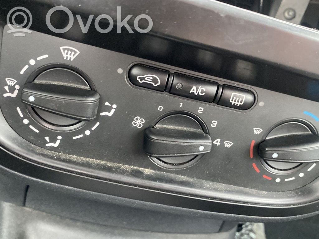 Citroen C3 Climate control unit 