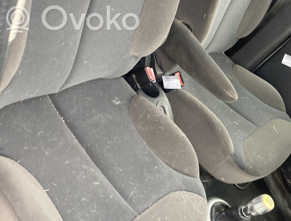 Citroen C3 Etumatkustajan istuin 