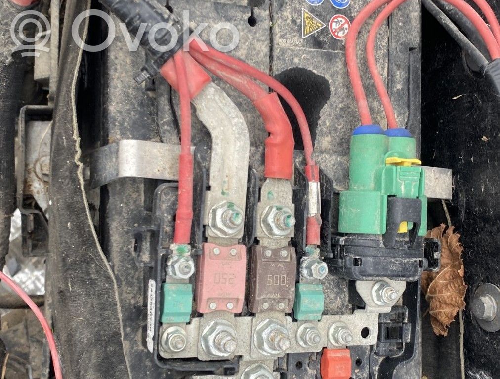 Módulo de fusible   241363873R