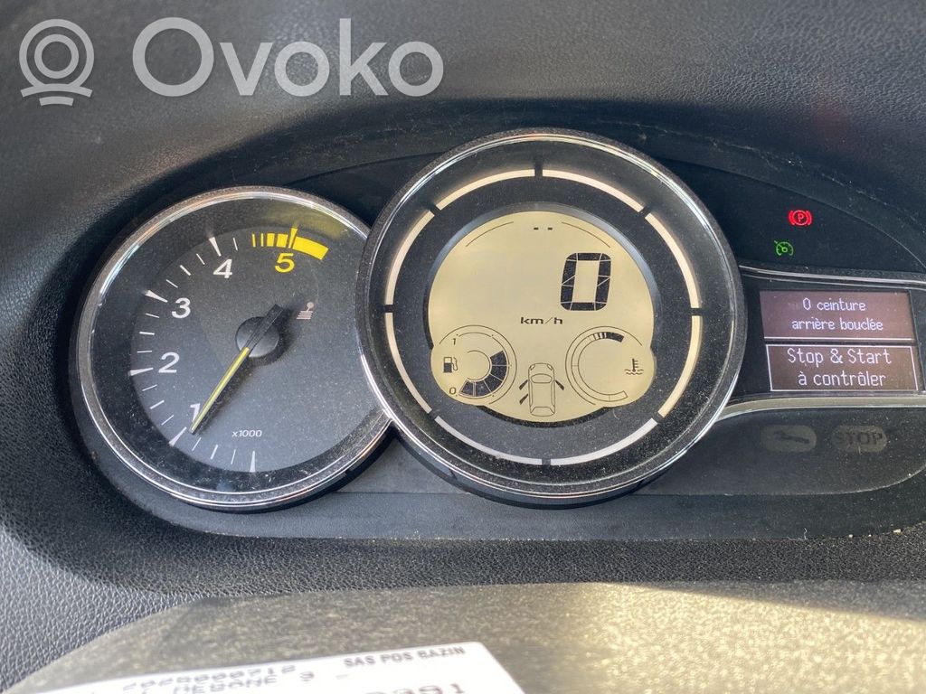 Renault Megane III Geschwindigkeitsmesser Cockpit 