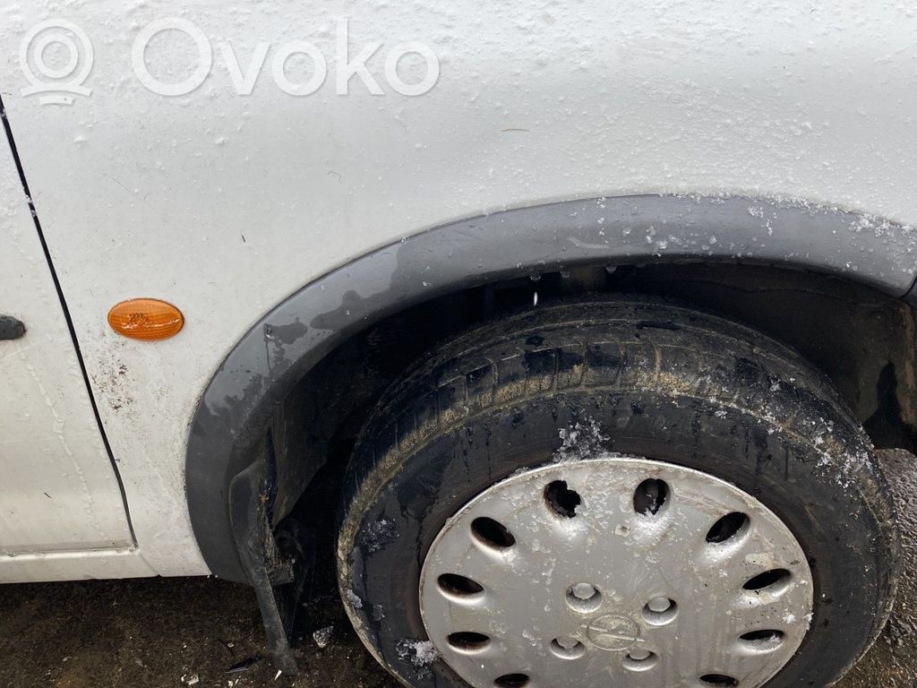 Opel Corsa B Ornament contur aripă față 
