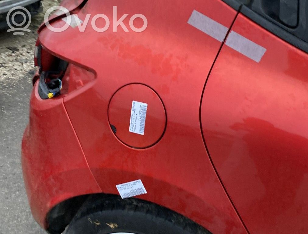Renault Clio IV Takakulmapaneeli 