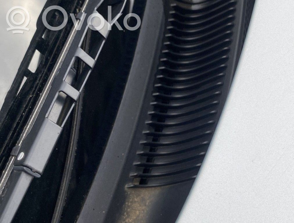 Mazda 6 Wiper trim 