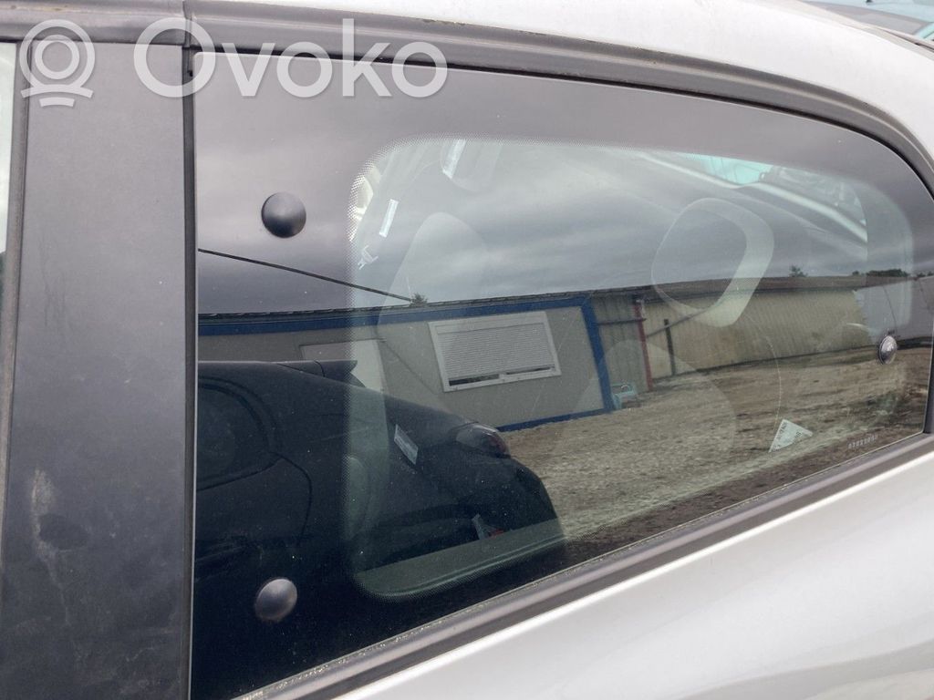 Renault Twingo III Luna de la puerta trasera 