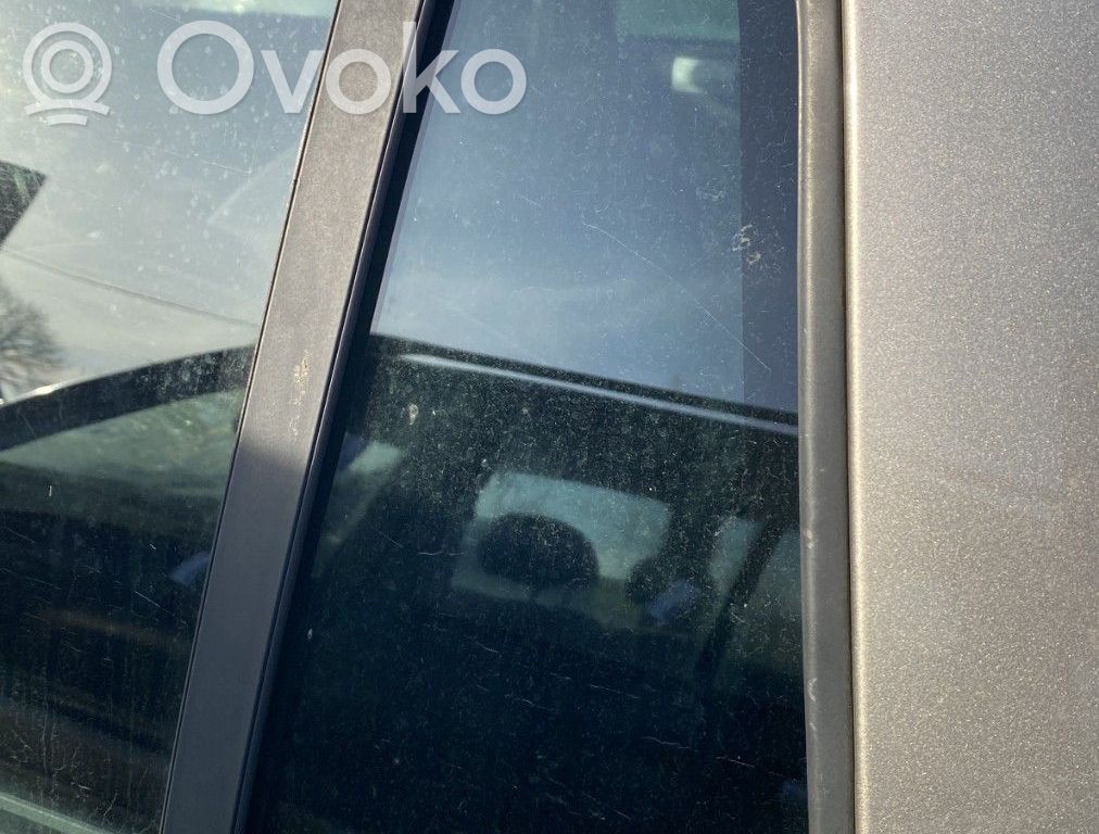 Dacia Logan II Ventanilla de ventilación de la puerta trasera 