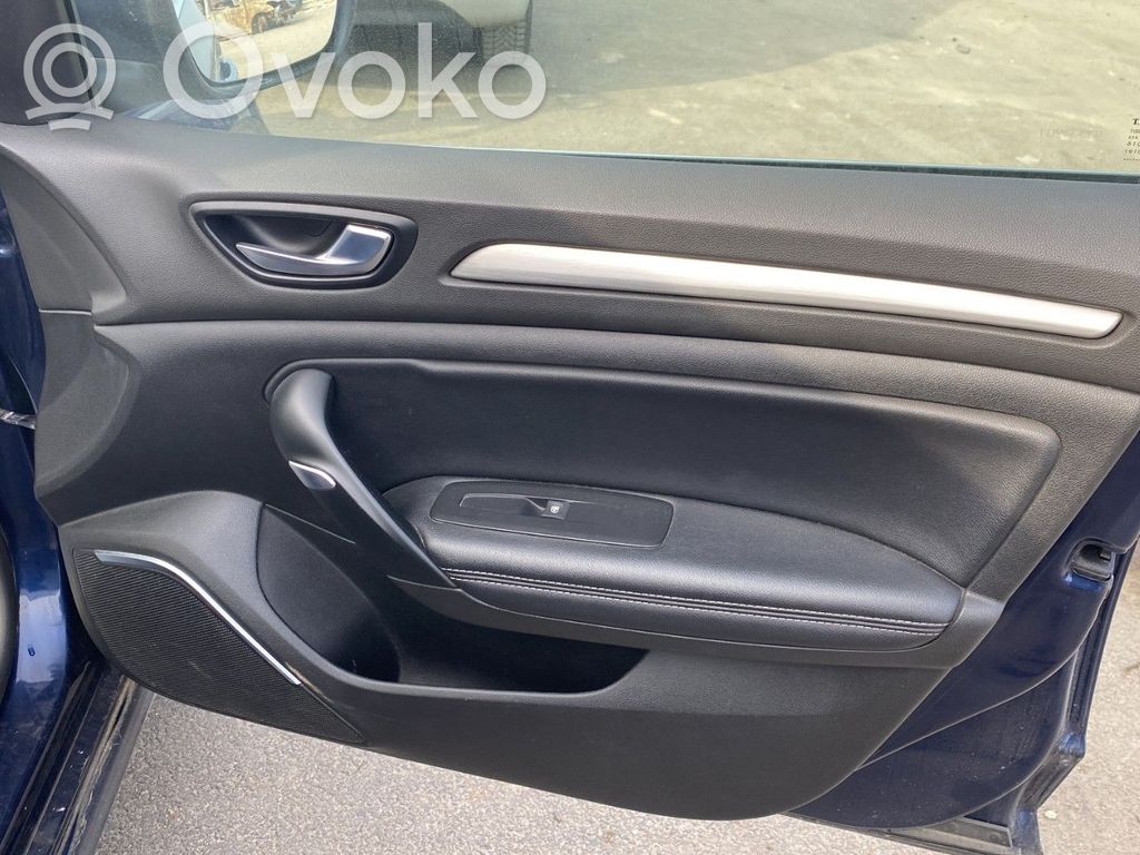 Renault Megane IV Etuoven verhoilu 