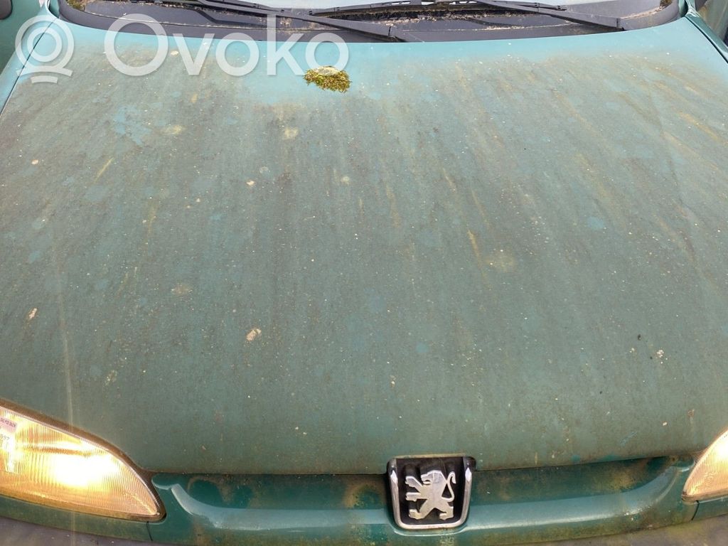 Peugeot Partner Konepelti 