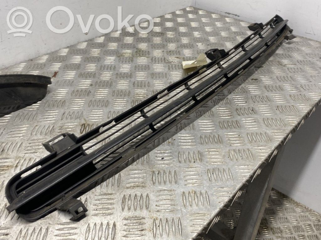 Kratka dolna zderzaka przedniego   7414RW