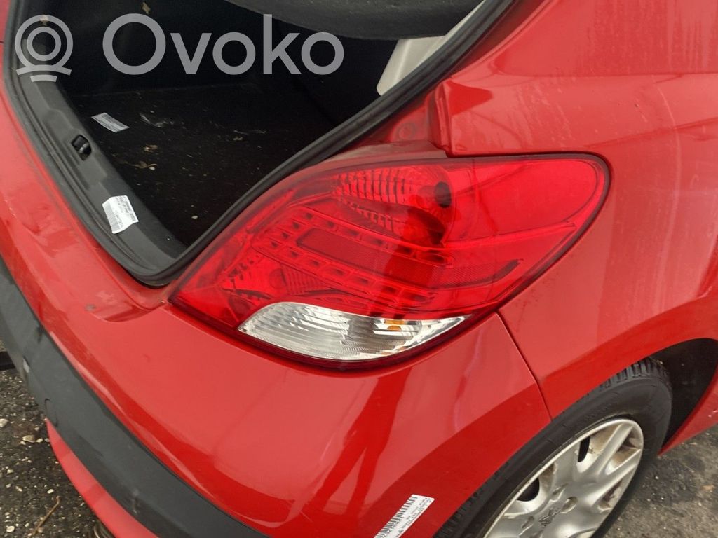 Peugeot 207 Lampă spate în caroserie