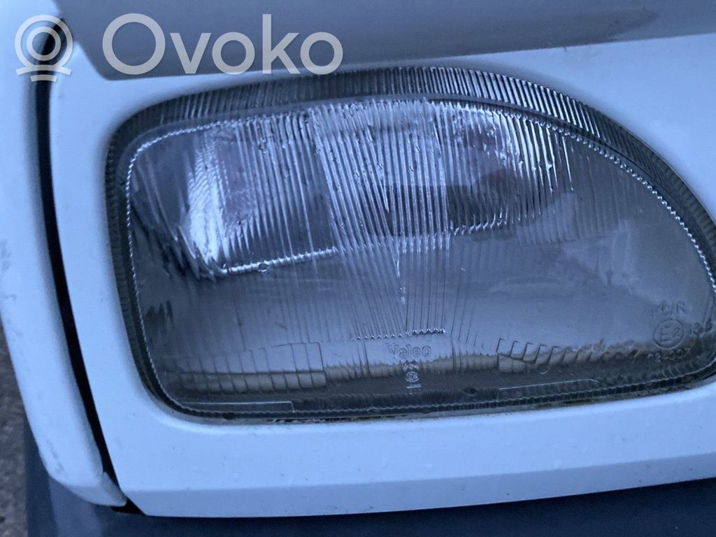 Renault Express Headlight/headlamp 