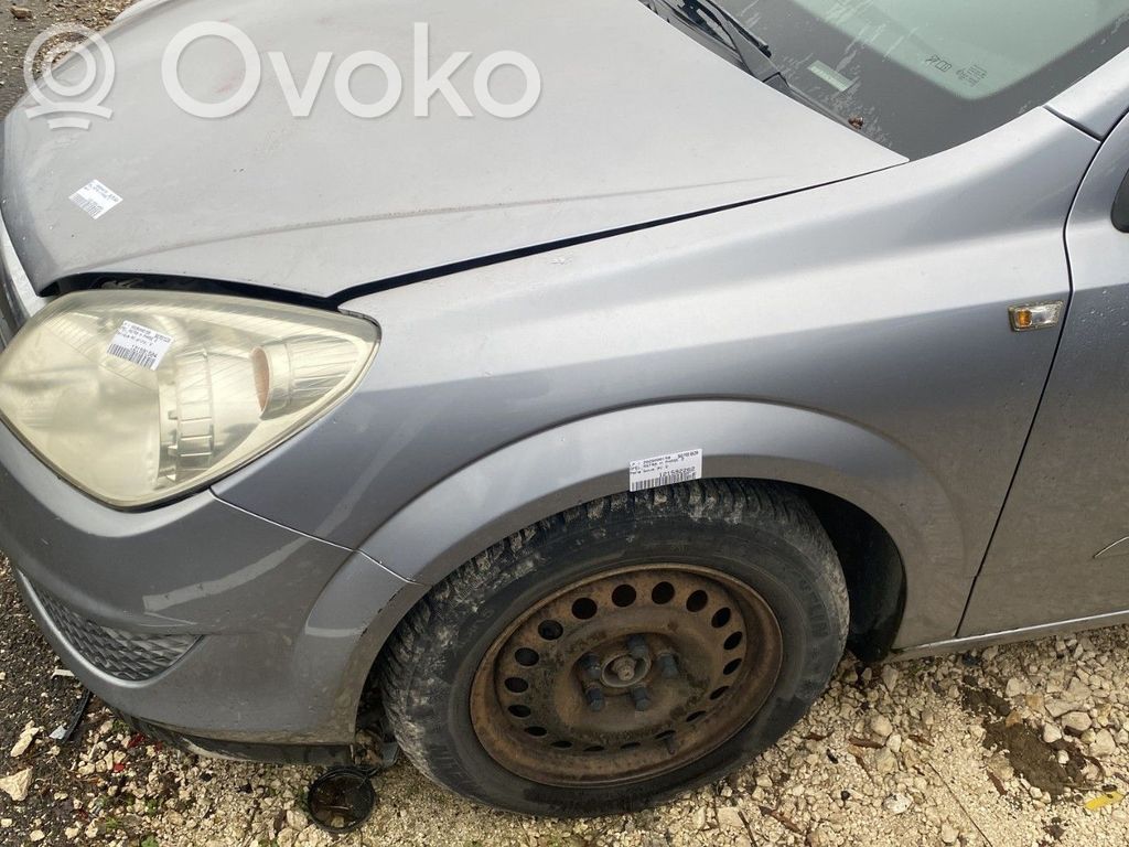 Opel Astra H Sparnas 