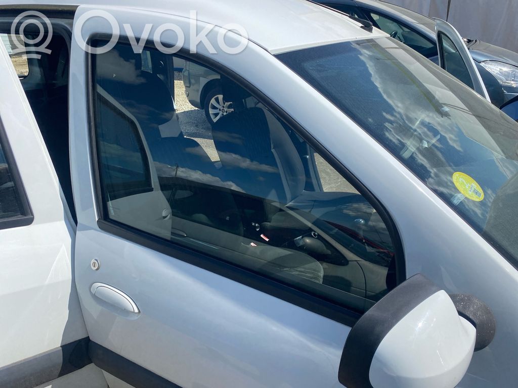 Dacia Logan I Szyba drzwi przednich 