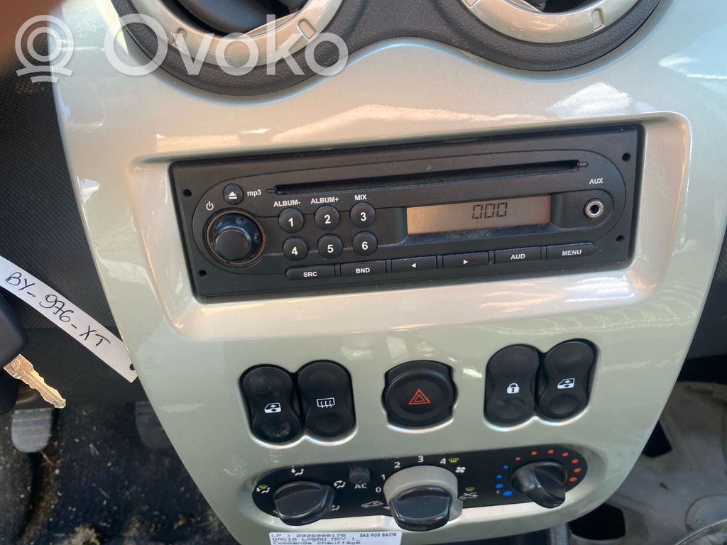 Dacia Logan I Unità principale autoradio/CD/DVD/GPS 